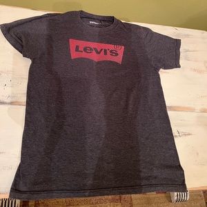 Men’s Levi’s tee shirt size small